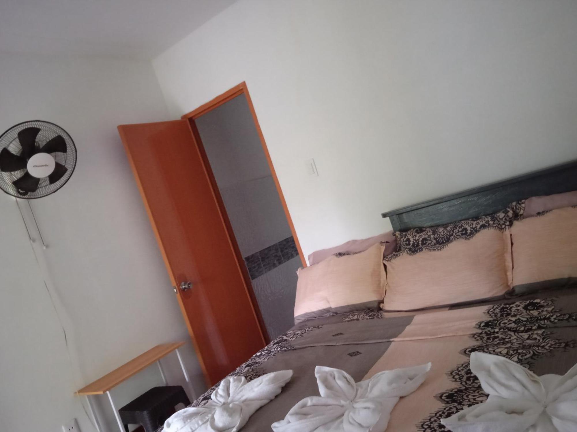 Sarah'S Garden Bnb & Spa Panzió Clarin  Kültér fotó
