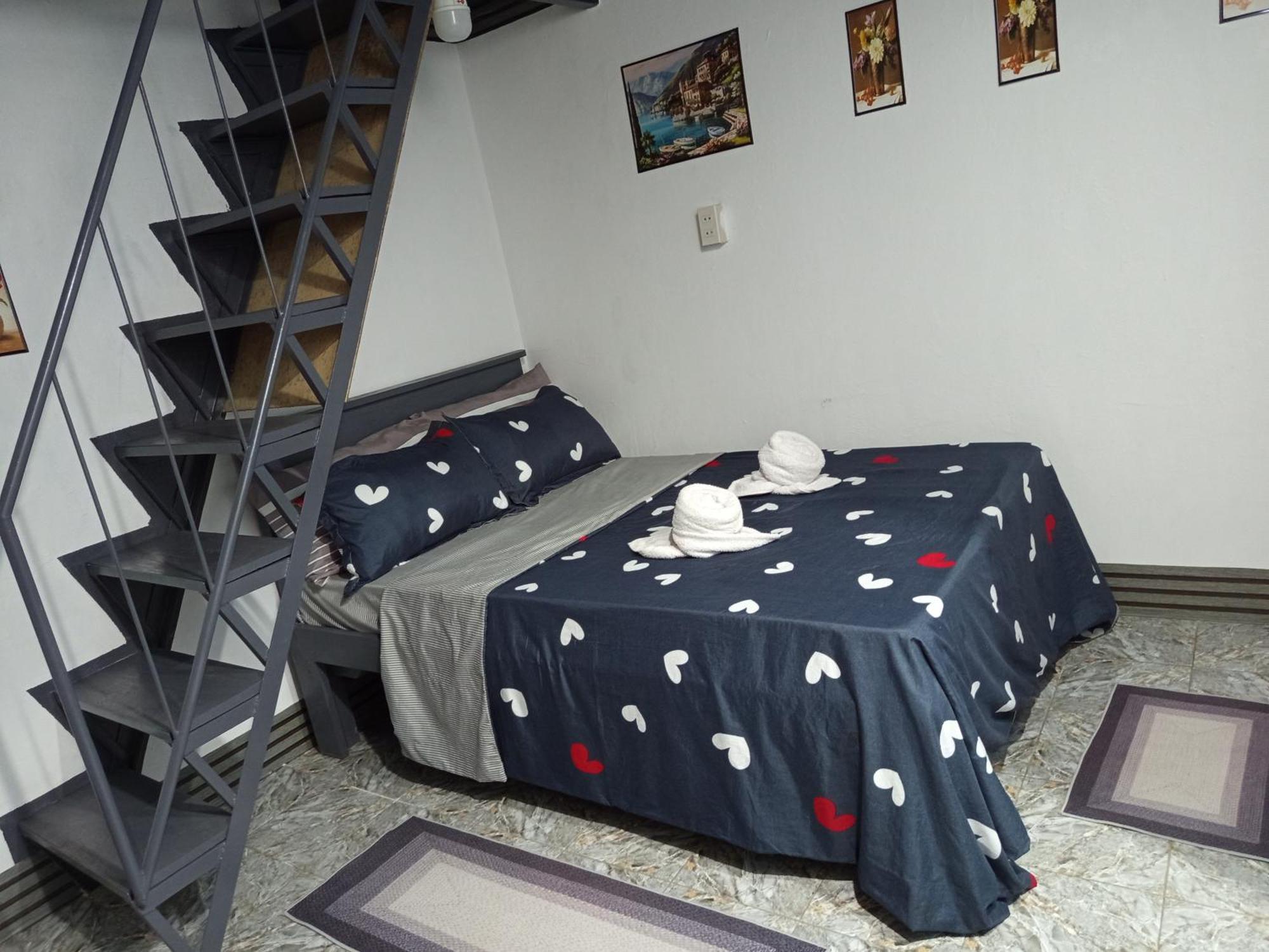 Sarah'S Garden Bnb & Spa Panzió Clarin  Kültér fotó